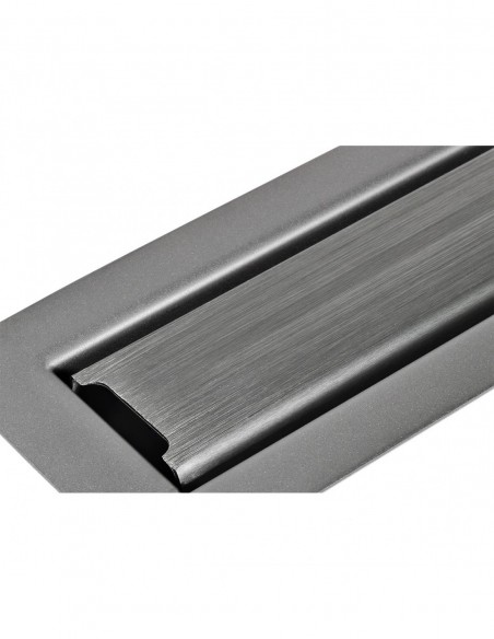 Nach Der Installation Ist Die Duschrinne Nicht Mehr Sichbar Bis Auf Die Schmalen Spalte Wo Nacher Das Wasser Abfließt