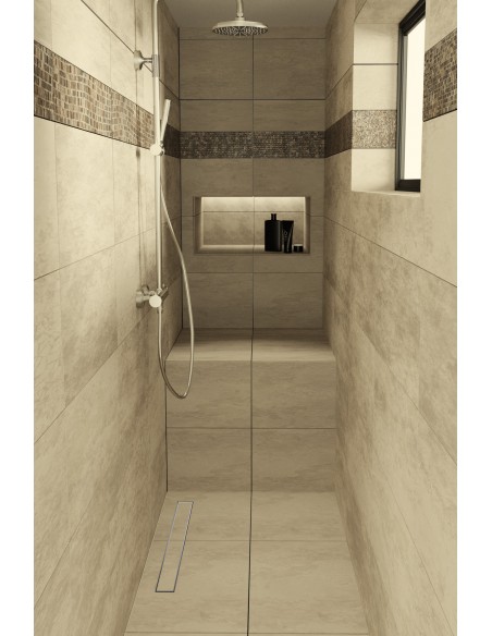 Luxuriöses Bad Im Schwarz Und Weiß Mit Begehbarer Dusche Mittig Im Raum, Mit Moderner Armaturen In Schwarz