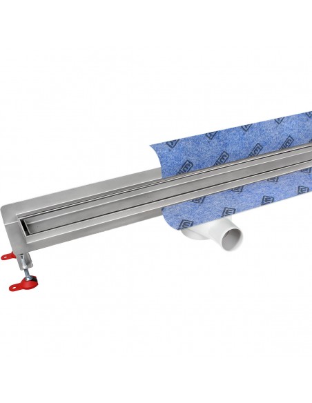 Offene Walk - In Dusche, Umgeben Von Hellem Mikrozementboden Und - Wänden, Kombiniert Mit Armaturen In Messing - Optik